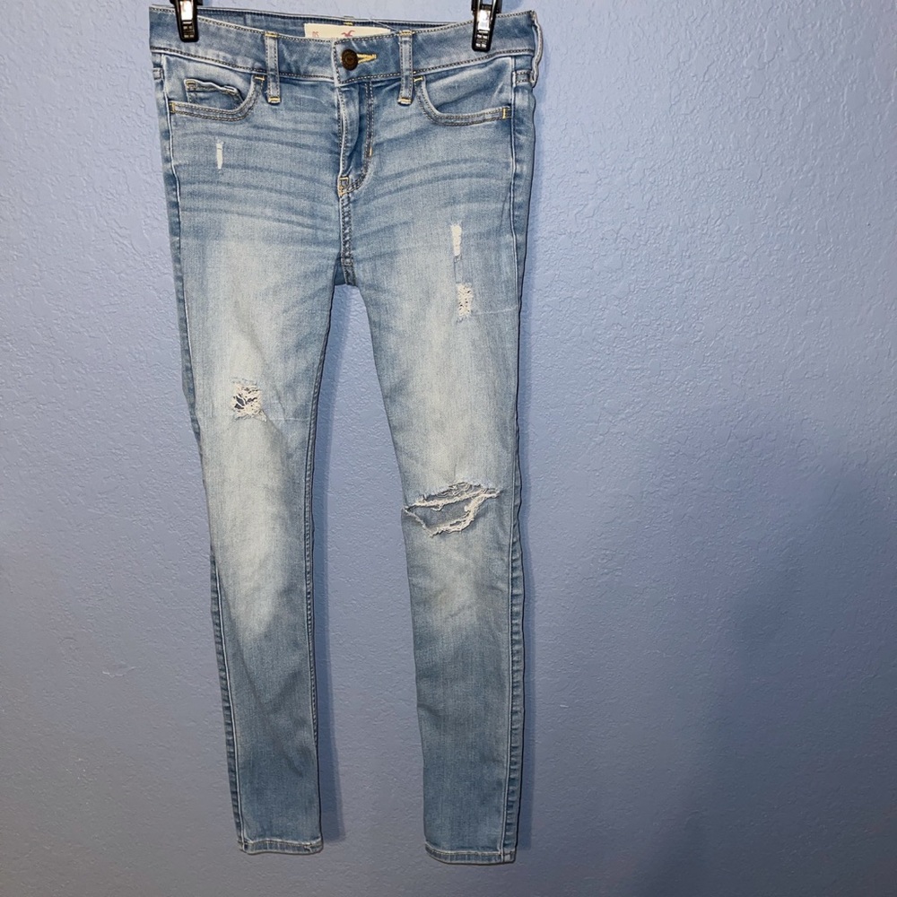 Hollister ripped skinny jeans